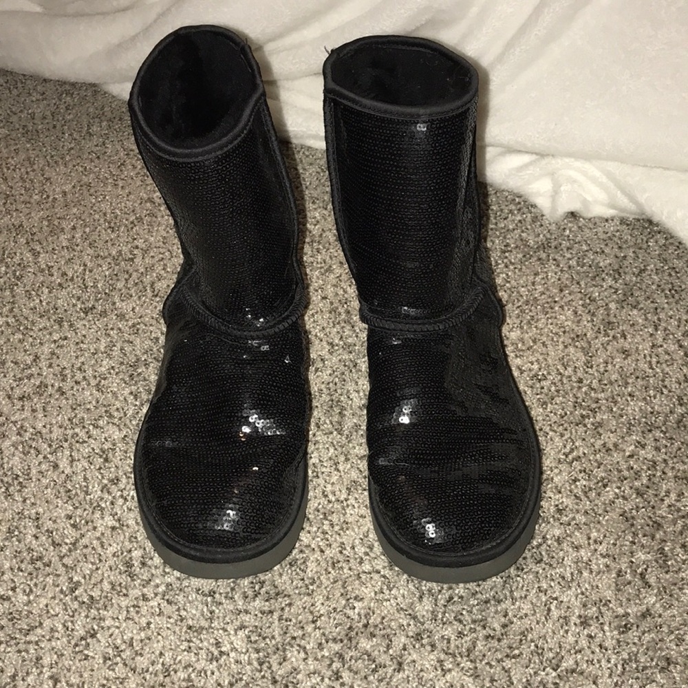 Black sequin short Ugg boots